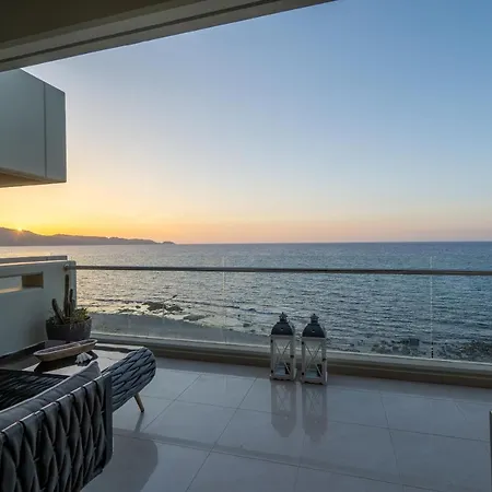 C.p. Luxury Apartment *
