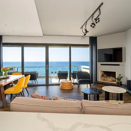 C.p. Luxury Apartment